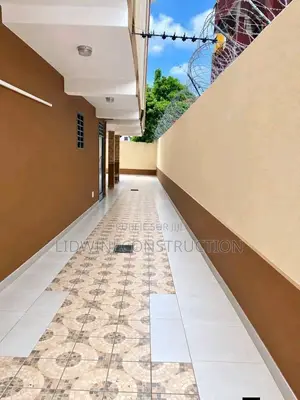 2chbre Duplex dans Cocody à Louer