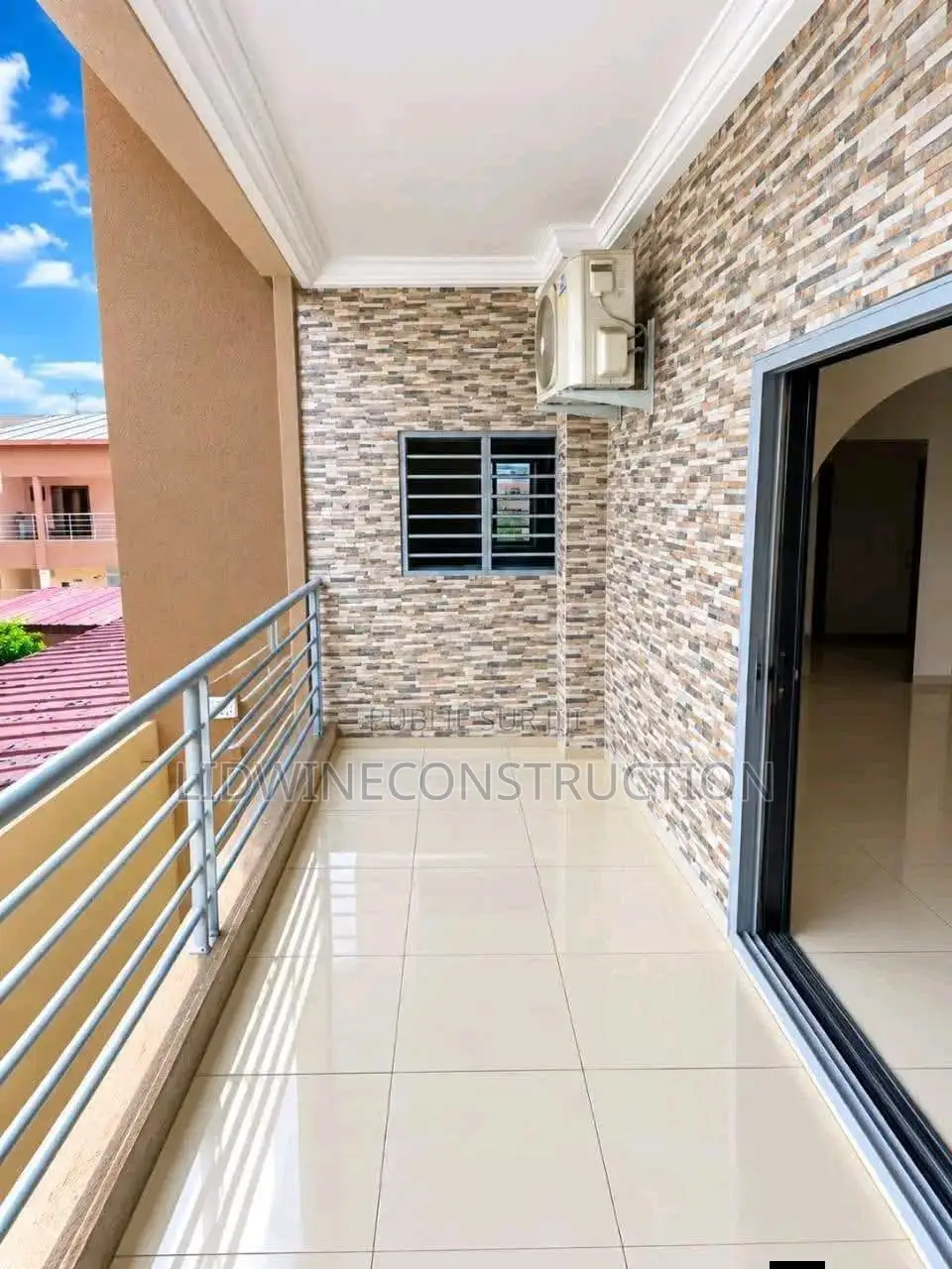 2chbre Duplex dans Cocody à Louer