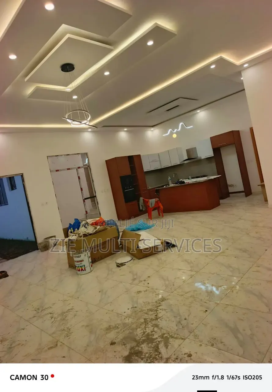 9chbre Duplex dans Zié Multi-Services, Cocody à Vendre