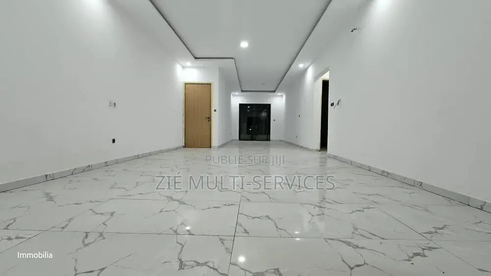3chbre Blocs d'appartements dans Zié Multi-Services, Cocody à Vendre