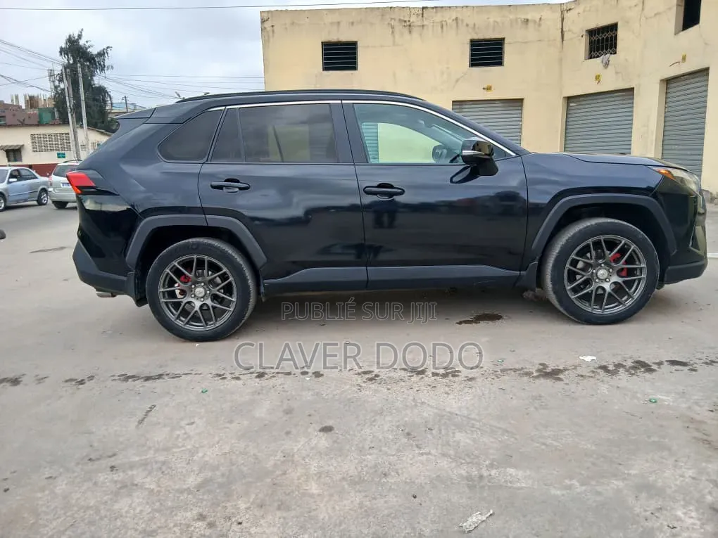Toyota RAV4 Limited 2022 Noir
