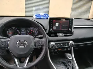 Toyota RAV4 Limited 2022 Noir