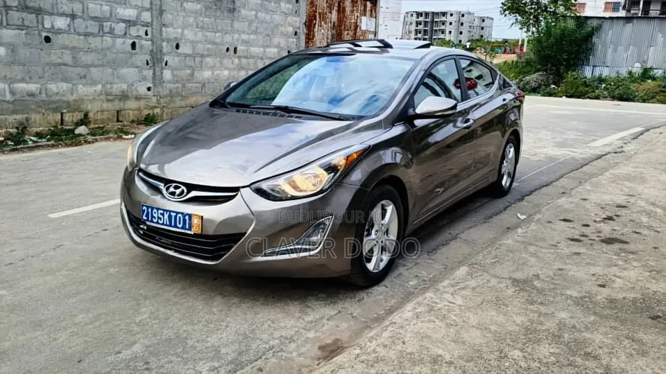Hyundai Elantra 2015 Gris