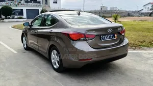 Hyundai Elantra 2015 Gris