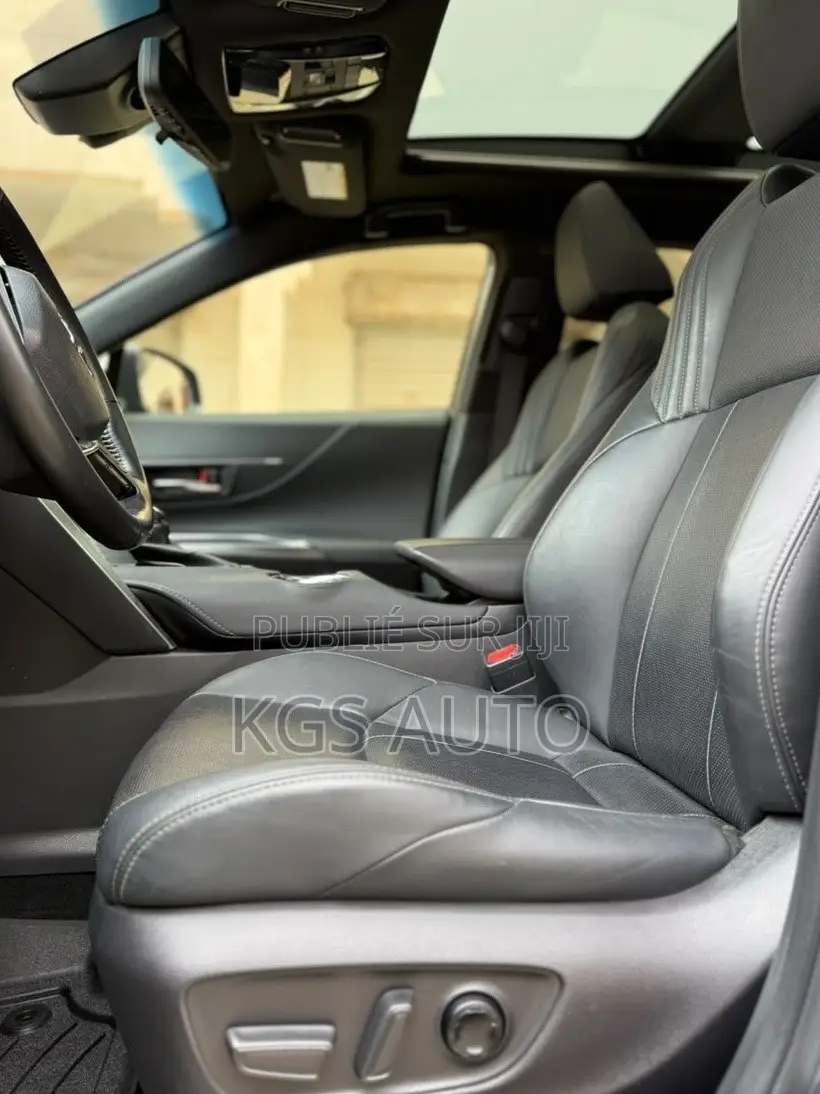 Toyota Venza Limited 2022 Gris