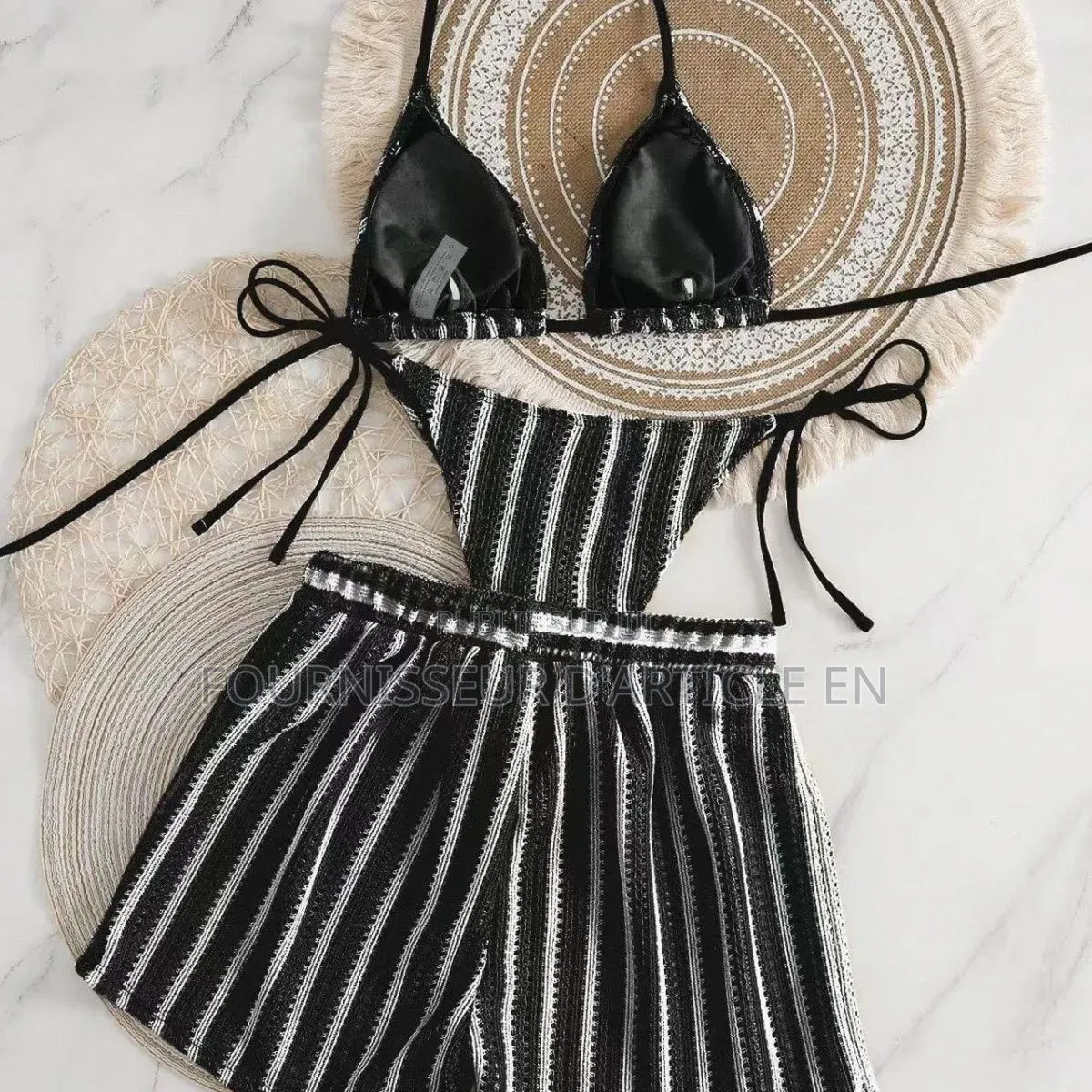 Ensemble Bikini Trois Pièces Simia Pour Femme.