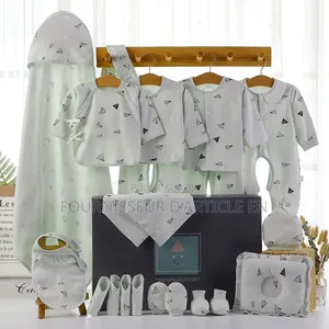 Coffret Cadeau De Vêtements Pour Nouveau-Né.