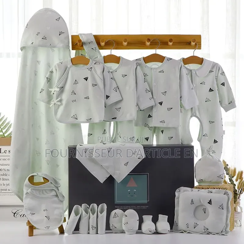 Coffret Cadeau De Vêtements Pour Nouveau-Né.