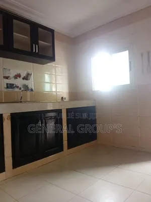2chbre Appartement dans Boga Hugues, Cocody à Louer