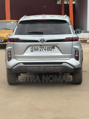 Toyota Urban Cruiser 2024 Gris