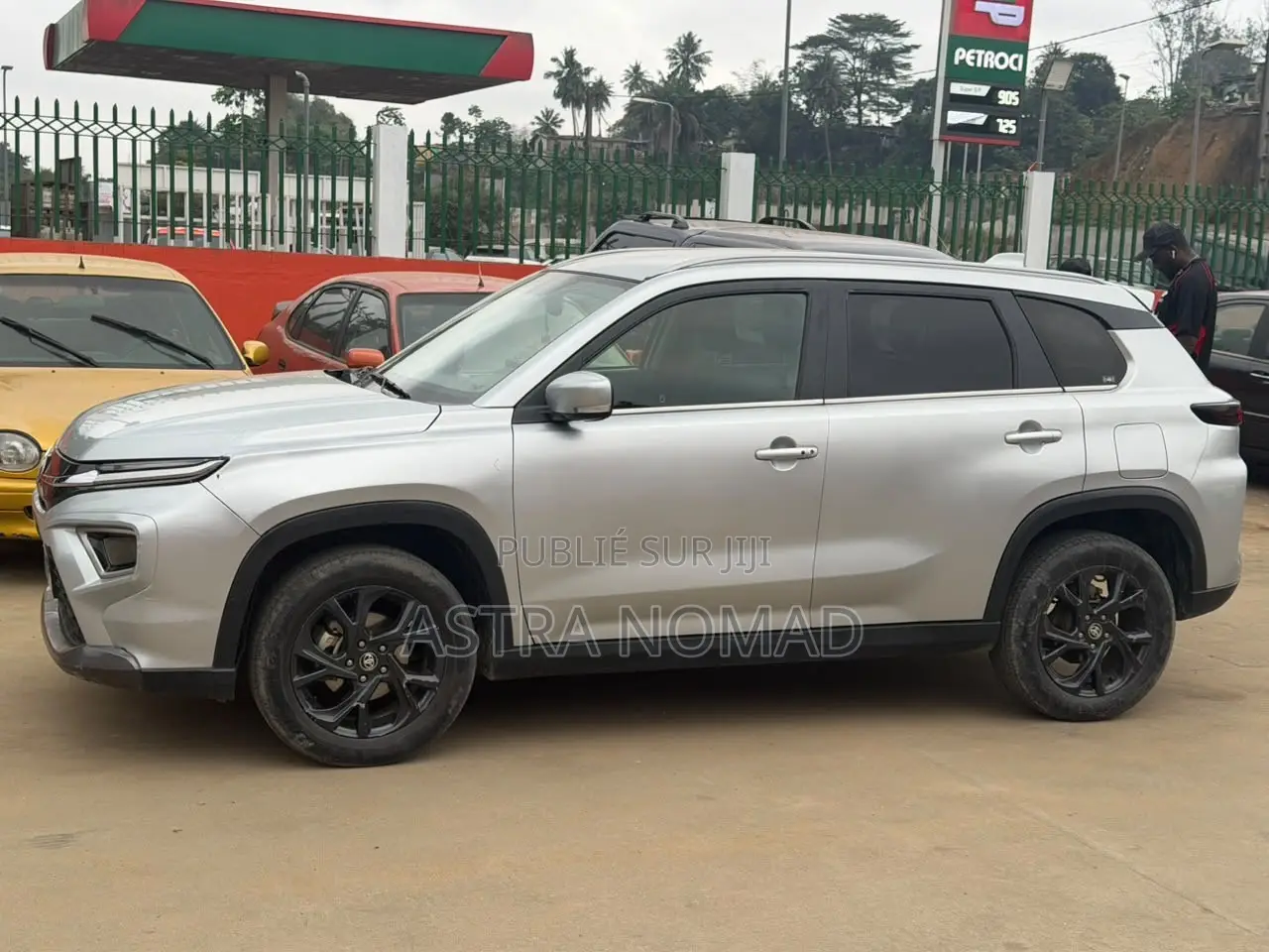 Toyota Urban Cruiser 2024 Gris