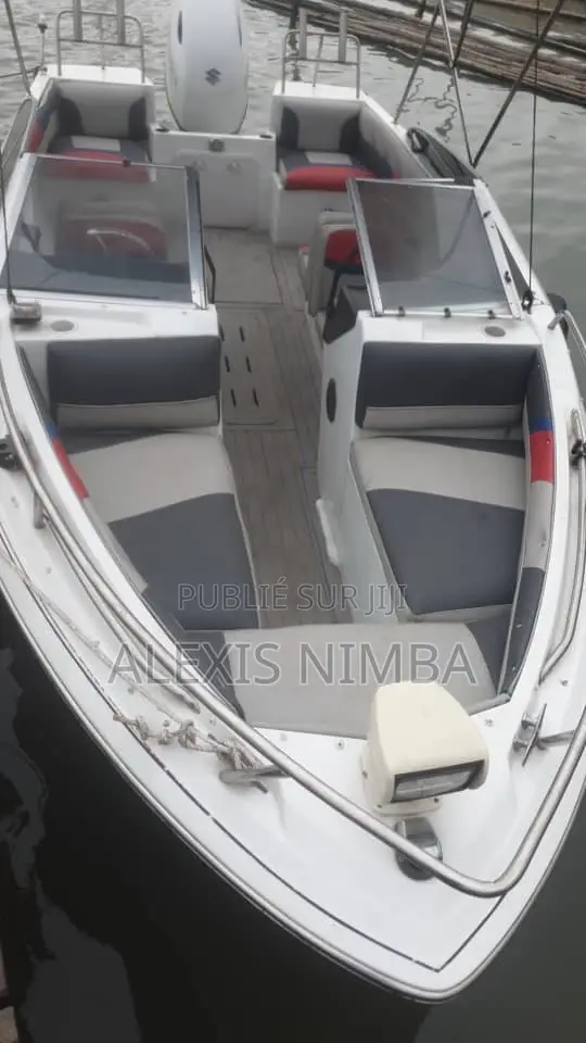 Bateau Plaisance Ouvert Devant Moteur 150cv Suziki 22 Million