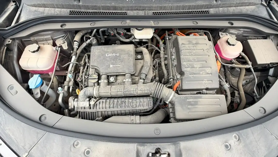 Nouveau BYD Song L DM-i 2025 Gris