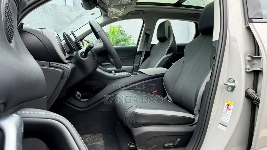 Nouveau BYD Sealion 05 DM-i 2026 Argenté