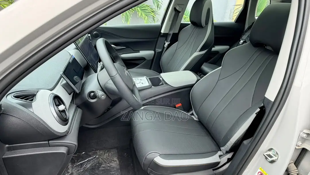 Nouveau BYD Sealion 05 DM-i 2026 Argenté