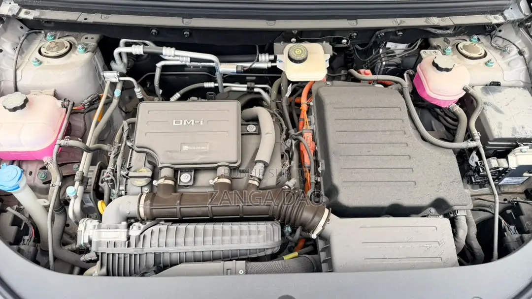 Nouveau BYD Sealion 05 DM-i 2026 Argenté