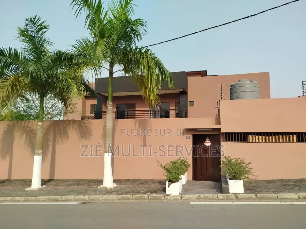 Meublé 12chbre Duplex dans Zié Multi-Services, Cocody à Vendre