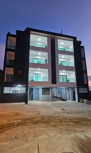 20chbre Blocs d'appartements dans Cocody à Vendre