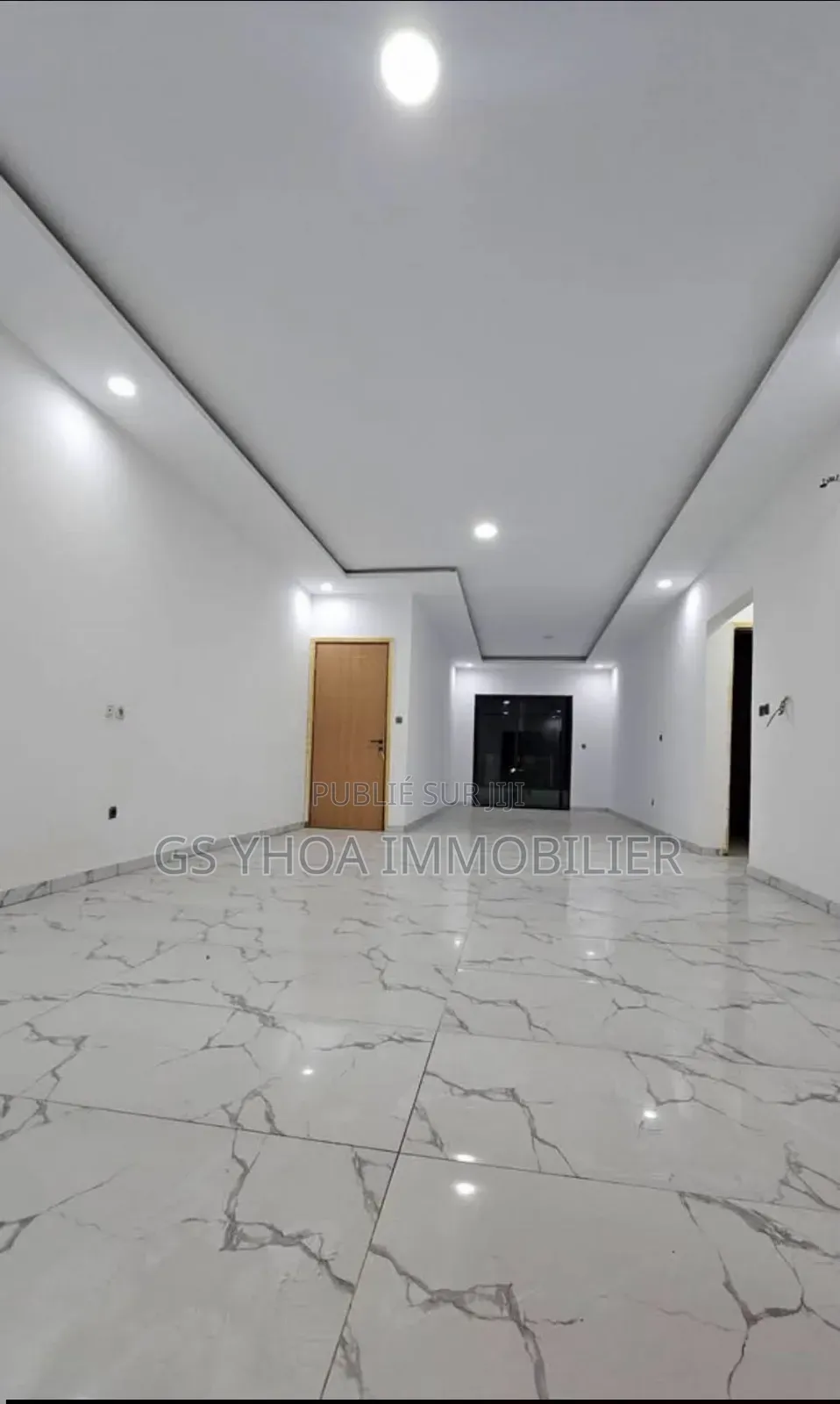 20chbre Blocs d'appartements dans Cocody à Vendre