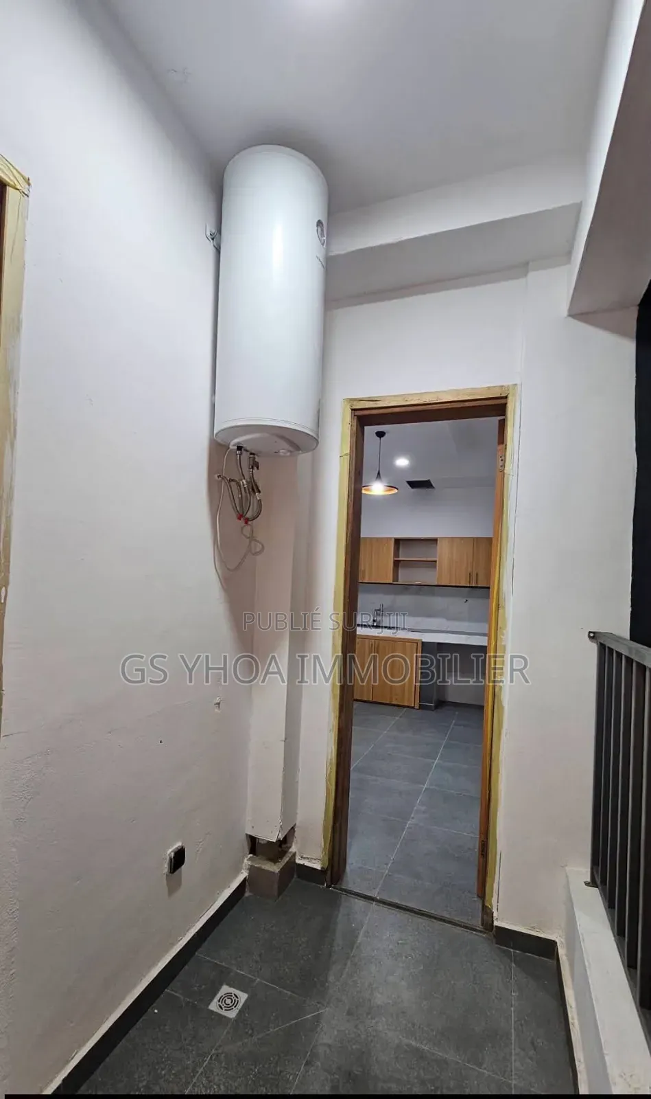 20chbre Blocs d'appartements dans Cocody à Vendre