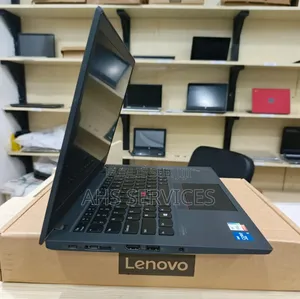 Nouveau Lenovo ThinkPad T14s G4 8GB Intel Core i5 SSD 256GB