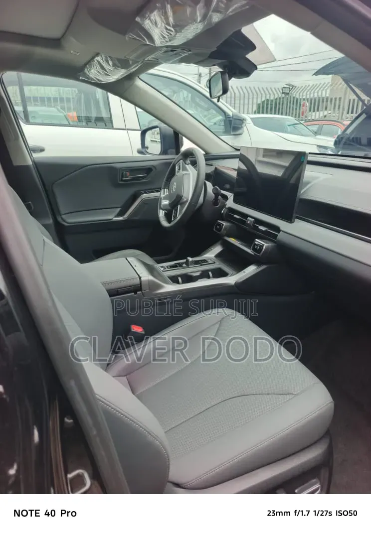 Nouveau Toyota RAV4 2026 Noir