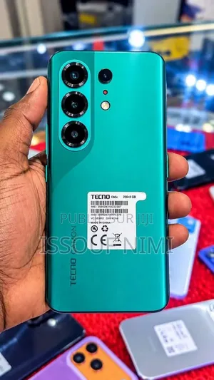 Nouveau Tecno Camon 50 Pro 256 GB Vert