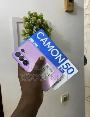 Nouveau Tecno Camon 50 Pro 256 GB Violet