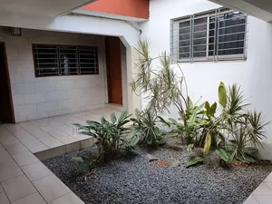 Meublé 7chbre Appartement-terrasse dans Appartement Villa, Treichville