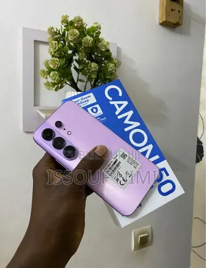 Nouveau Tecno Camon 50 Pro 256 GB Violet