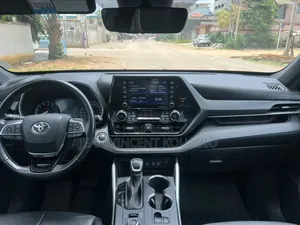 Toyota Highlander XSE 2022 Noir