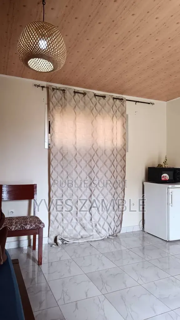 Studio Meublé À Assinie