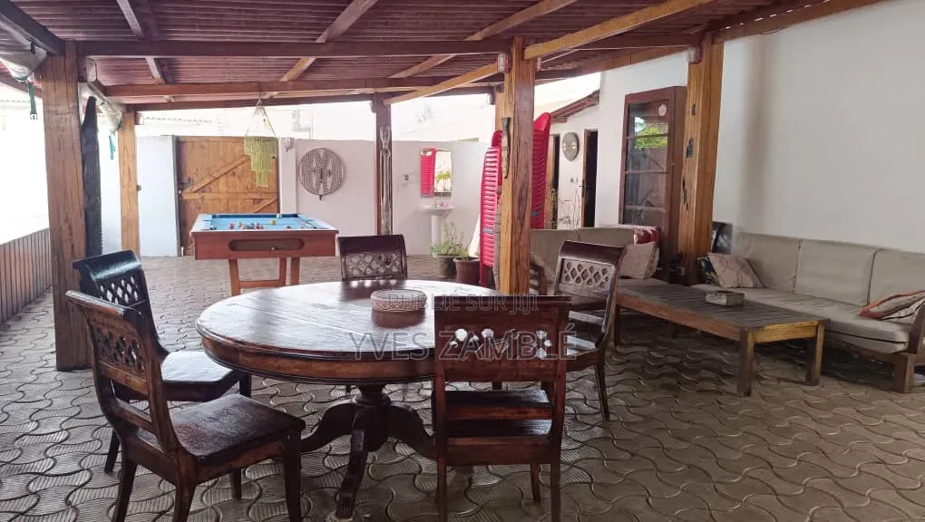 Studio Meublé À Assinie