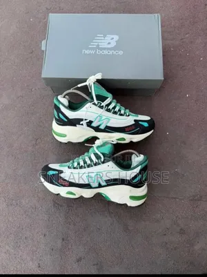 New Balance 1000