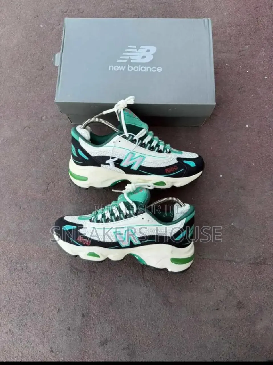 New Balance 1000