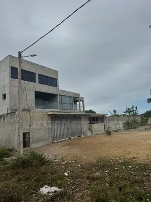 5chbre Maison dans Maison Triplex, Grand-Bassam à Vendre