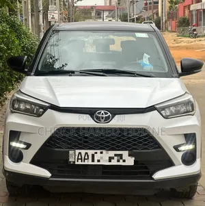 Toyota Raize 2025 Blanc