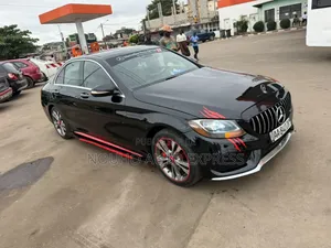 Mercedes-Benz C300 2016 Noir