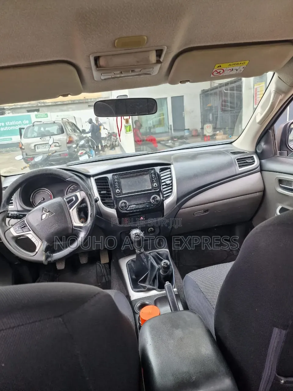 Mitsubishi L200 2019 Gris