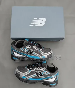 New Balance 750