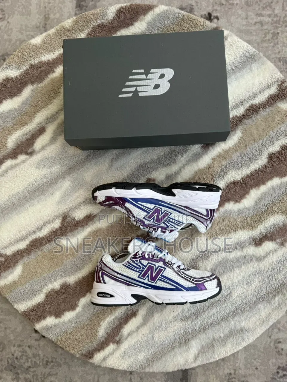 New Balance 750
