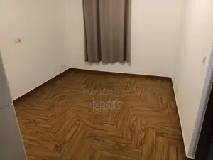 6chbre Villa dans Regis, Treichville à Louer