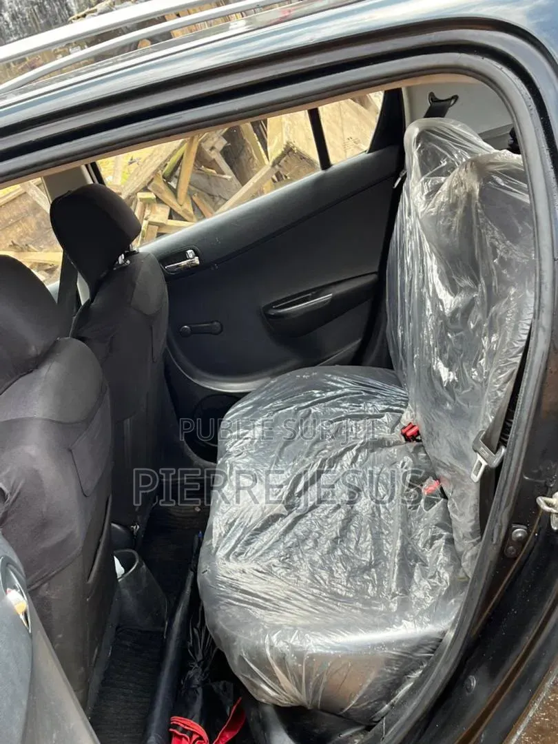 Hyundai i20 1.2 Kappa Petrol with Dual VTVT (MT) 2015 Noir