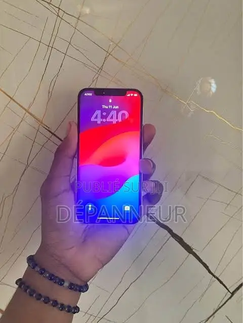 Nouveau Apple iPhone 12 64 GB Rouge