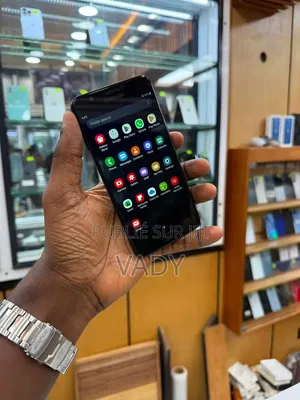 Nouveau Samsung Galaxy On7 8 GB Noir