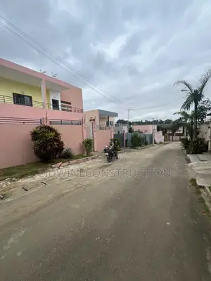 5chbre Duplex dans Bingerville à Louer