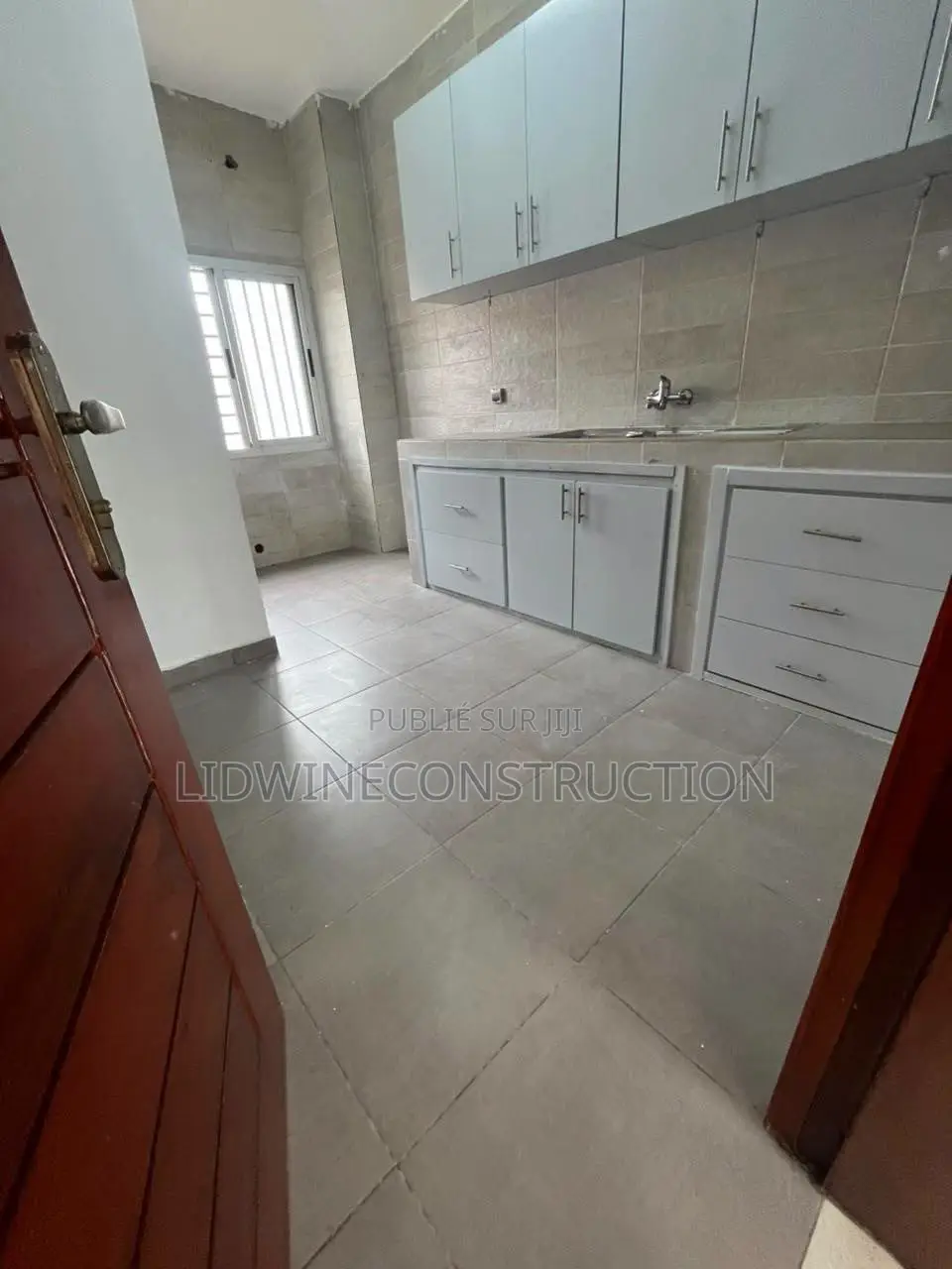 5chbre Duplex dans Bingerville à Louer