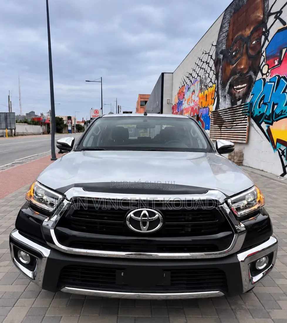 Nouveau Toyota Hilux High 2026 Noir