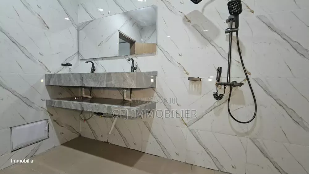 Immeuble R+3 À Vendre