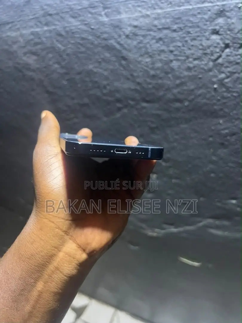 Apple iPhone 13 128 GB Bleu